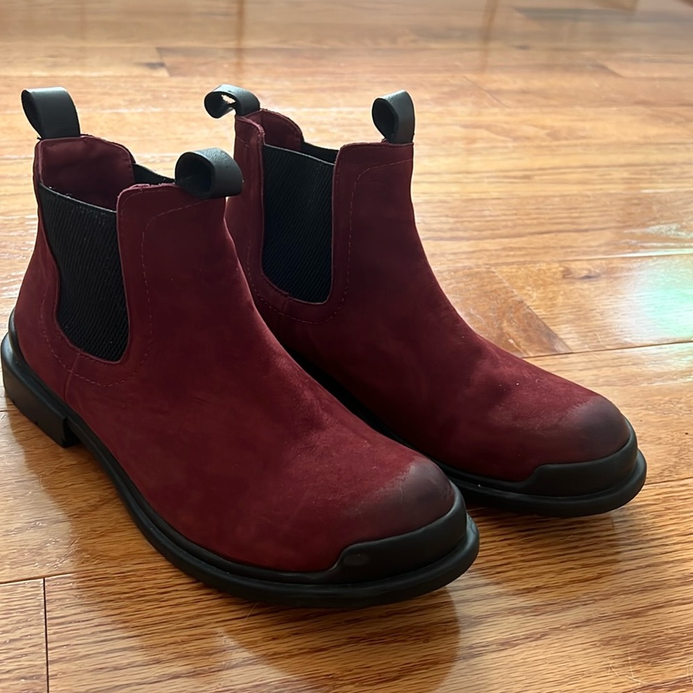 Bueno booties